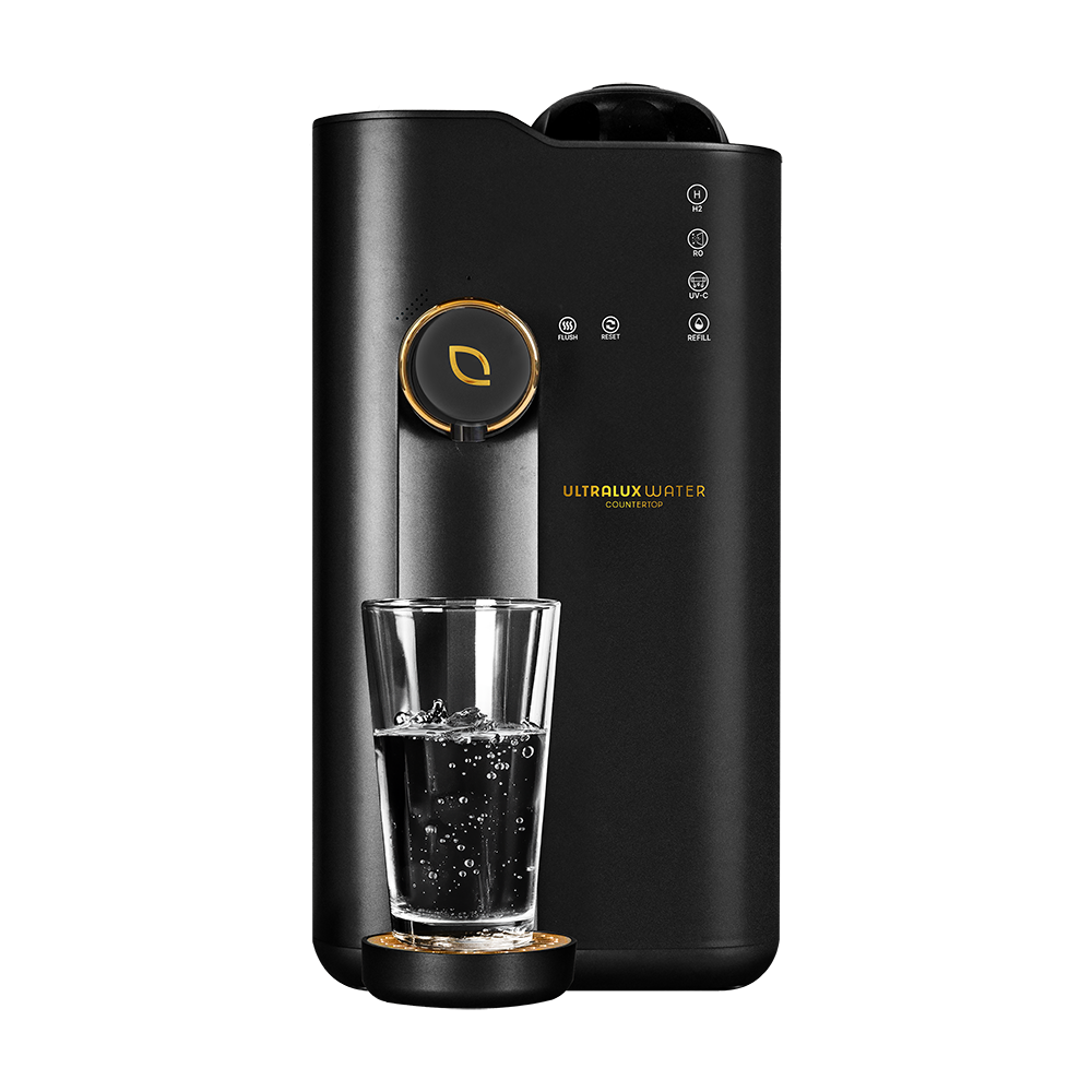 Countertop water machine with transparent background