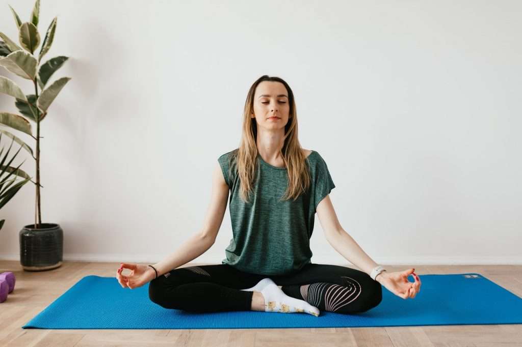 Breathwork vs Meditation: Which Is Better for Stress Relief in 2025?