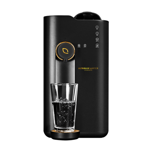 Countertop water machine with transparent background